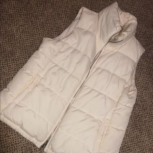 Old Navy White Puffer Vest Size L